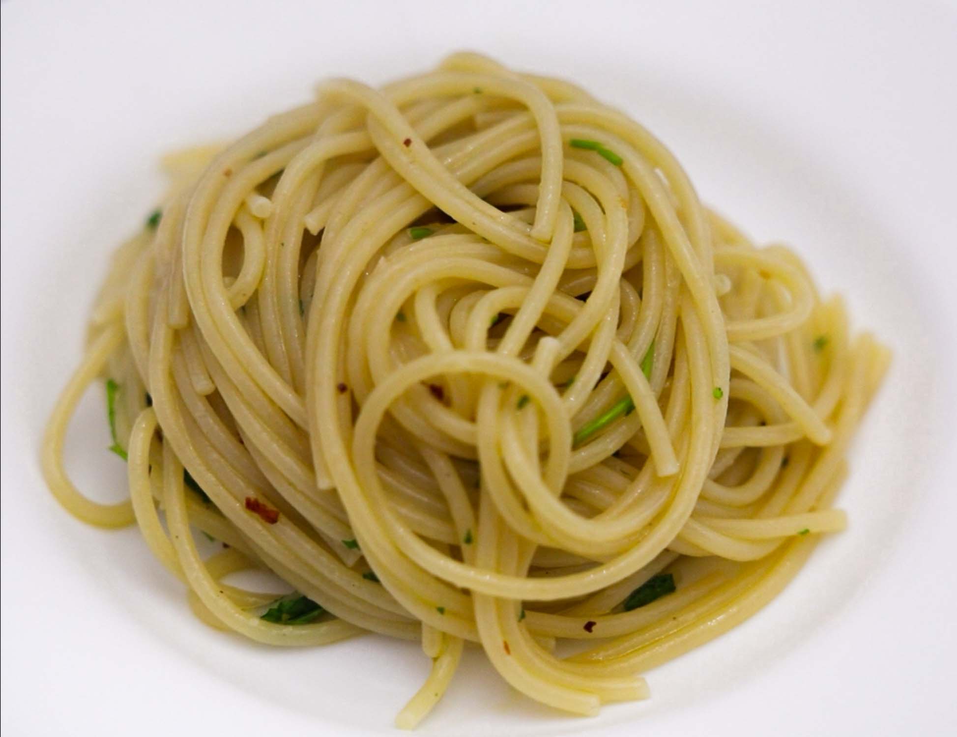 hero image of aglio e olio